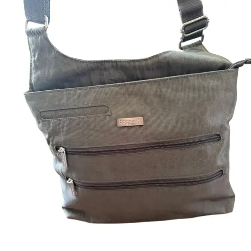 Baggallini Cross Body Bag Gray Sage Green Cheetah Light Slim Casual Travel