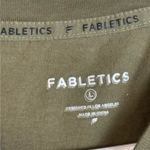 Fabletics  Woman’s Olive Green Casual Short Sleeve Running Activewear Crop Top thumbnail 3