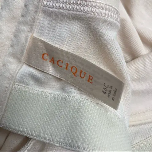 Cacique , Women’s light beige bra, Size 46C, NO UNDERWIRE, adjustable straps