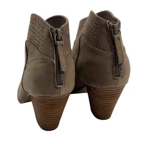 VIOLET & RED Jackson Laser Cut Topline Bootie Size 10 Taupe Almond Toe Gray