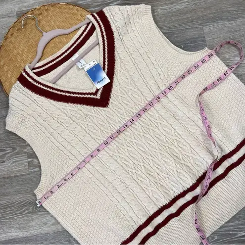 Abound Nwt  preppy sweater vest pullover cable knit cream & maroon