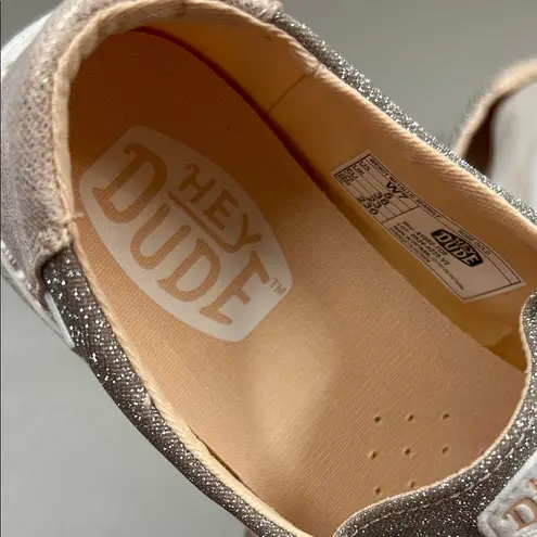 Hey Dude Wendy Metallic Sparkle Shoe Loafer Rose Gold Womens Size 7 NWT in Box
