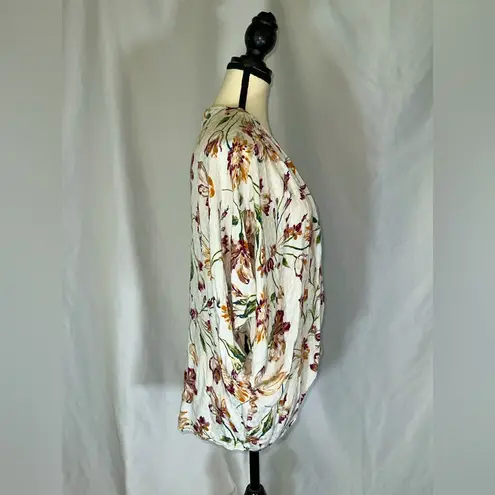 Style Rack LA • Women’s Open Kimono Shacket White Floral Dolman Batwing Sz. Sm