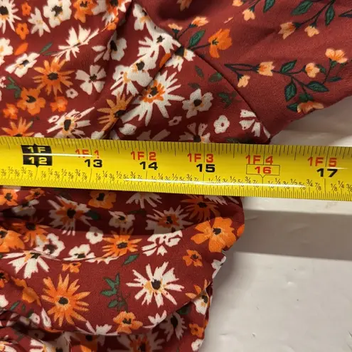 Madden NYC Junior's Shirred floral Print Peasant Top L Puff sleeve smocked Orange Size undefined