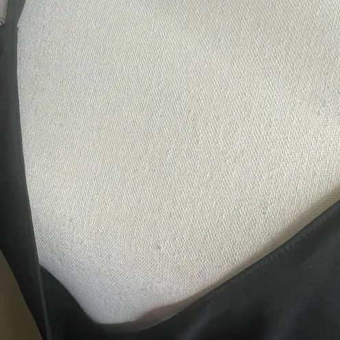 The Hanger NWT little black dress size small