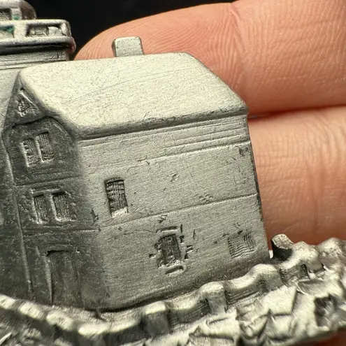 REN Round Island MI Lighthouse Brooch Brooch Pin Pewter Silver Tone Signed