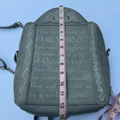 Lounge Fly Gray Backpack with Rounded Top and Embossed Design