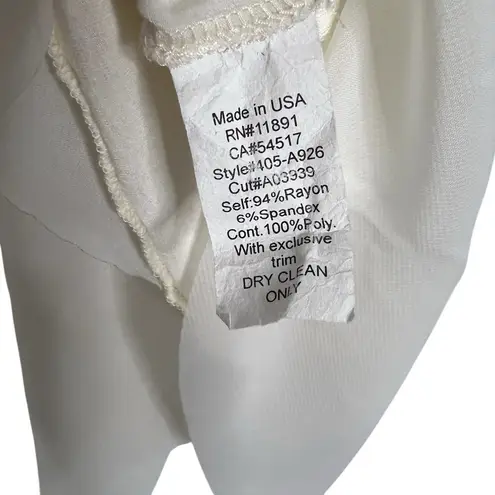 Bailey 44 Women’s Tank With Sheer Panel Detail Size Medium Cream/Ivory EUC