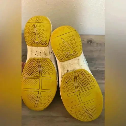 Nike  Air Vapor Advantage Light Blue Sneakers,Performance Running Shoes,Size 8