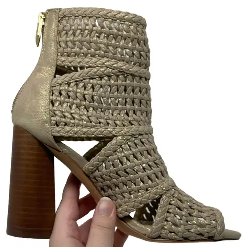 Fergie Womens 7.5 Peep Toe Boot Heels Tan Cream Weave Boots Sandals Sandal