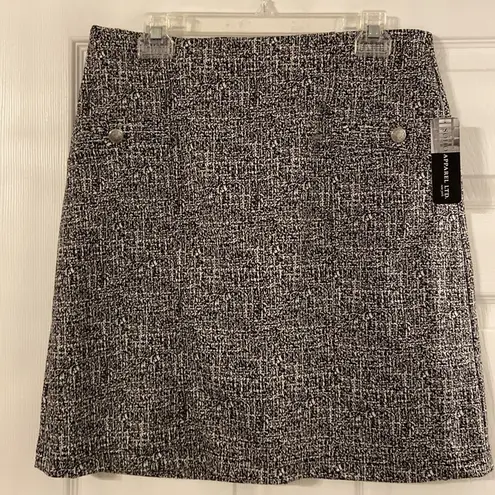 Soho  Skirt black and white design brand new with tag waist 32” elastic see photo