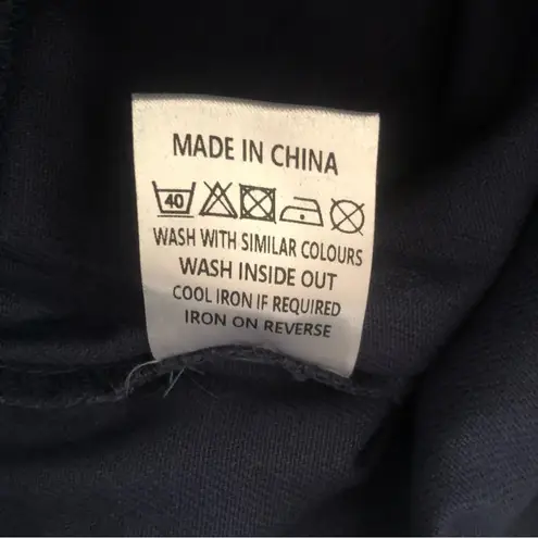 Area Stars NWT Women’s Navy Blue Ali Cropped Drawstring Cut Hem Pants Large