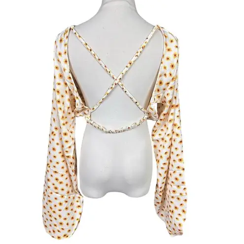 We Wore What NWT Women's Floral Billow Sleeve Blouse Size L Ditsy Daisies