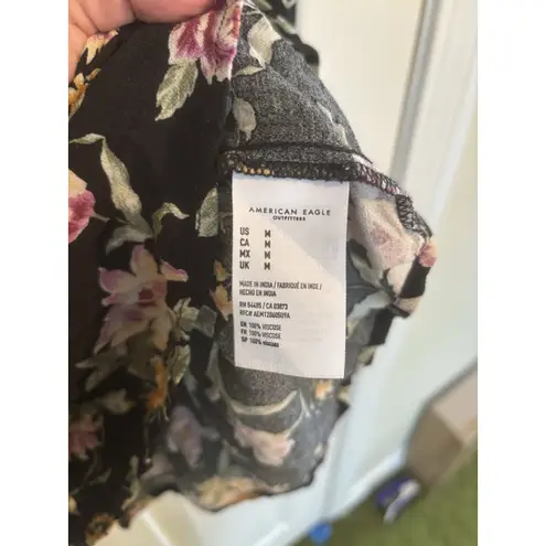 American Eagle  Floral Top Tie Front Size Medium Romantic Girlie Coquette Roses