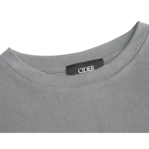 Cider Solid Belted Knitted Midi Dress in Grey