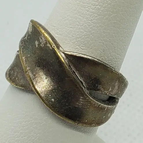 Premier Designs Silver & Gold Colored Ring (8)