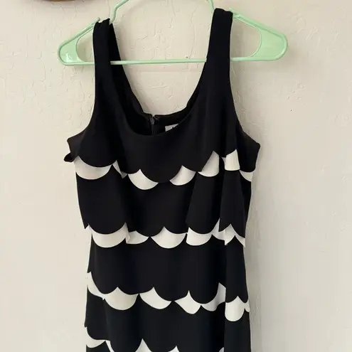 Julia Jordan Sleeveless Tank Scallop Shape Sheath Black White Dress Size 10