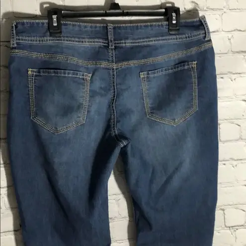 Maurice's  blue jeans