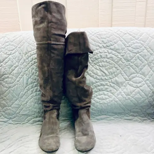Grey suede over the knee tassel boots. Gray Size 7