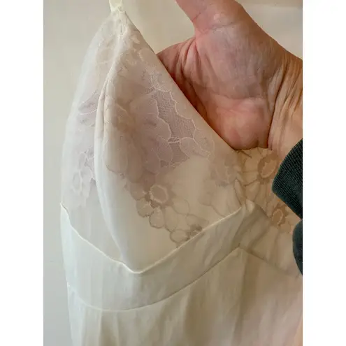 Vanity Fair Sleeveless Sweetheart Lace Slip Dress Cream Women's Size Large