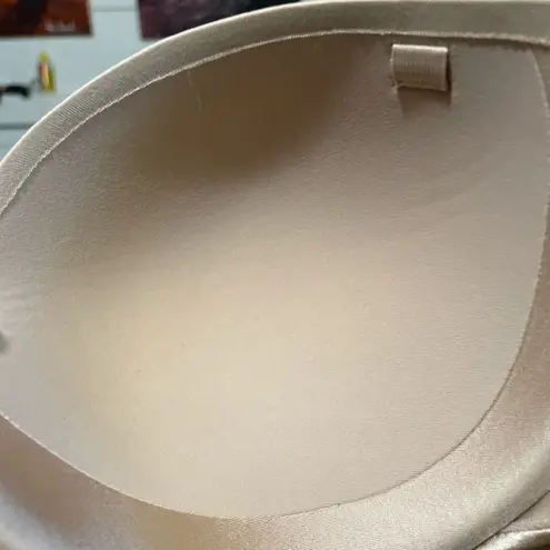 True & Co. Tan nude Strapless Bra 38C C 38 comfy soft beige company like new Size undefined