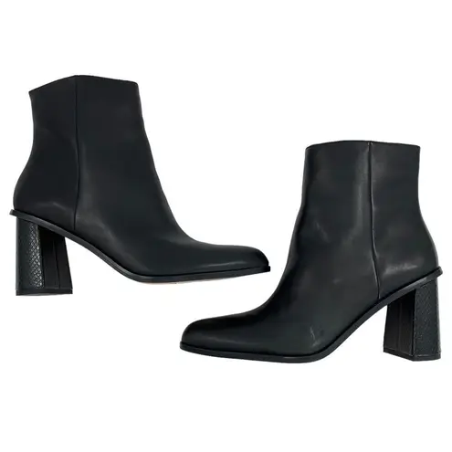 Onyx Dolce Vita Women’s Timone  Leather Boots