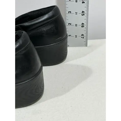 Woman’s Dr Scholls Black Leather 9 M Slip On Work Shoe Slip