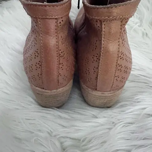 Anthropologie SILENT D X  | Orvis Perforated Booties Tan Caramel | Size 39 / 8.5