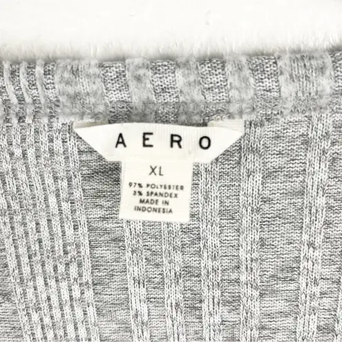AERO Gray Scoop Neck Long Sleeves Ribbed Knit Button Accents Top Size XL