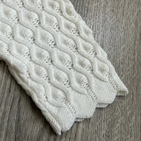 Vintage Wintuk Cottagecore Grandma Bobble Orlon Acrylic Knit Cardigan | White