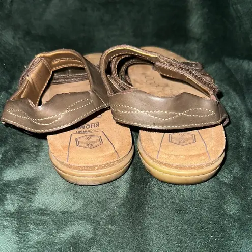 Khombu Comfort Brown Adjustable Strap Sandals Women’s Size 8