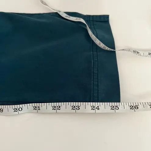 St. John SoCa Green Crop Pants Size 6 Made in USA Quiet Luxury