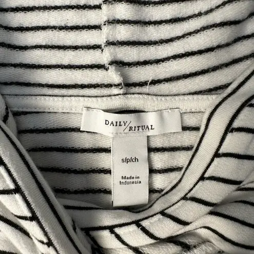 Daily Ritual Anthropologie Black and White Pullover Hoodie Size S Black