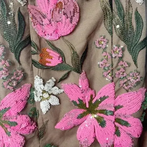 Elliatt NWOT Mesmerize Floral Sequin Maxi Dress Size Small