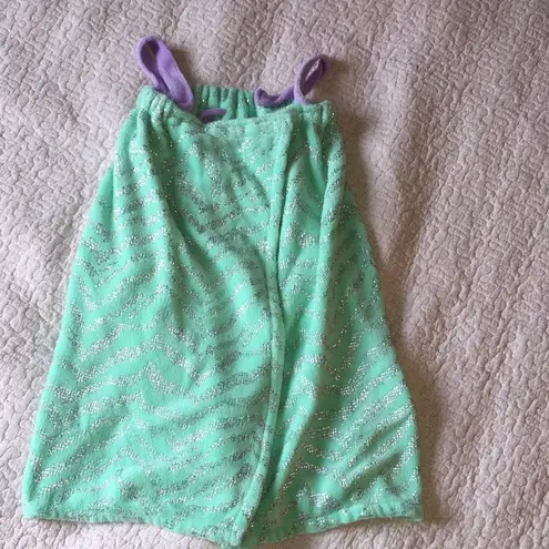 Fuzzy bath towel or swim cover up