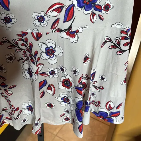 Banana Republic  FLORAL DROP WAIST TSHIRT DRESS GRAY RED BLUE PURPLE SIZE 8