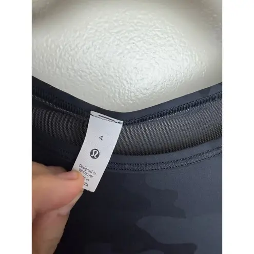 Lululemon Sculpt Tank in Heritage 365 Camo Sz. 4 Blue