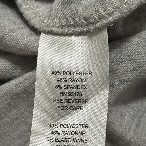 Tahari  women's size XL pullover long sleeve light grey heather thin sweatshirt