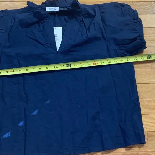 Avara Agnes Navy Blouse NWT size large Blue