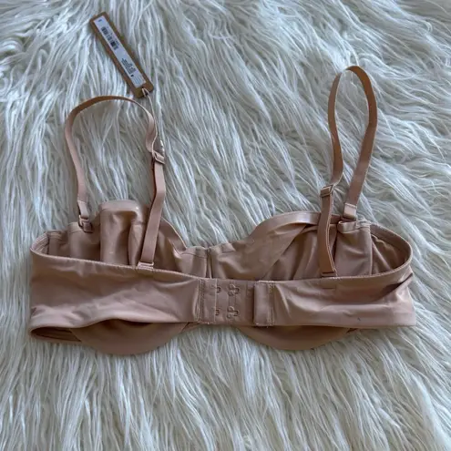 SKIMS Smoothing Intimates Strapless Bra Clay Size 36B