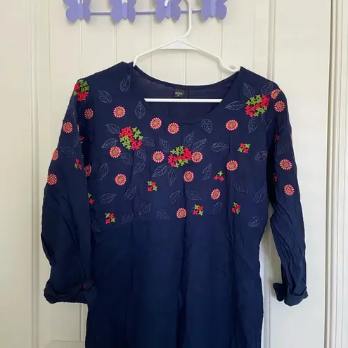 EUC | Women’s embroidered kurta — XL Blue