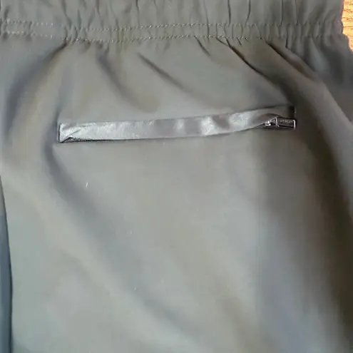 Athleta  Metropolis Women Jogger SZ 4  Green Lounge Travel Casual Athletic Sports