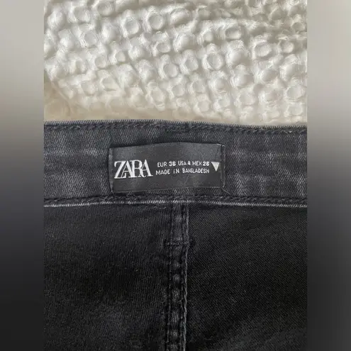 ZARA  Women’s High Waisted Faded Black Denim Skinny Jeans Size 4