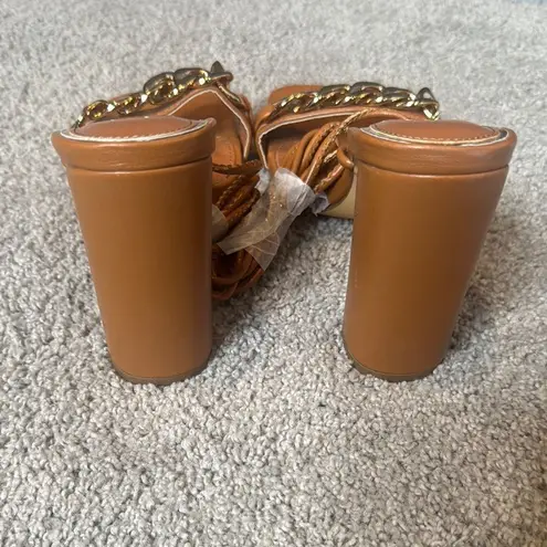 Liliana Women’s Mabel-17 Chunky Gold Tone Chain Lace Up Heel Size 6.5 NEW