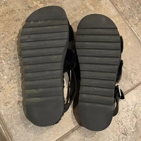 Koolaburra by Ugg Black Fuzz'd Out Faux Fur Slide Sandals Womens Size 10 EU 41