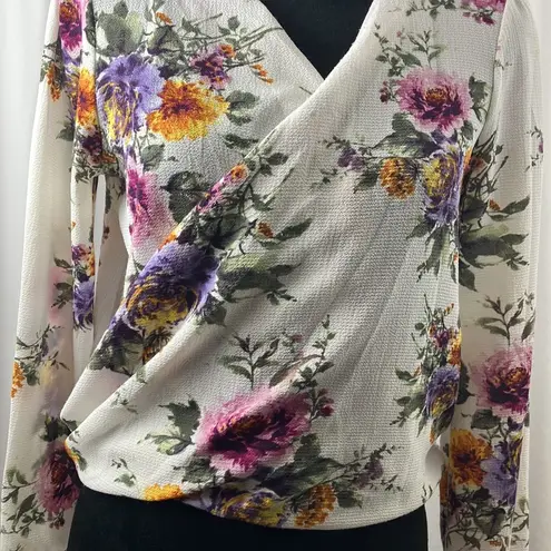 Miley + Molly floral print long sleeves blouse size small