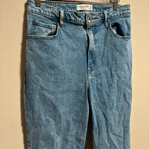 Abercrombie & Fitch  The 90’s Straight Ultra High Rise Jean Size 12 (31L Long)