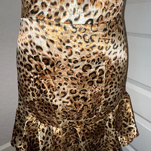 Haute In The Kitchen by Luxe to Love Animal Print Ruffle Statement Apron