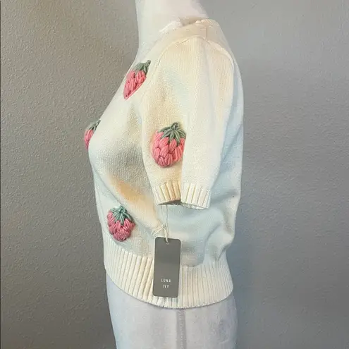 Luna Ivy Cropped Knit Strawberry Sweater Size Small NWT Pink