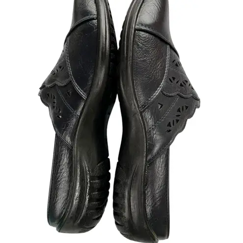 Easy Street New Navy Forever Shoe. Size 8. Color: Navy